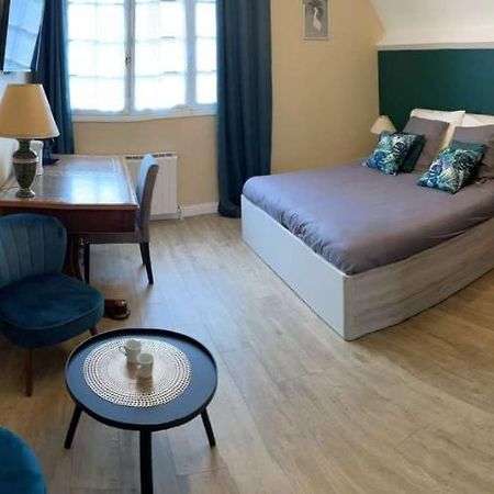 Bed and Breakfast Domaine D'Aveluy Exterior foto