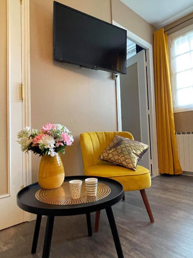 Bed and Breakfast Domaine D'Aveluy Exterior foto